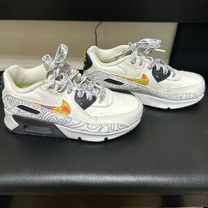 Brand new (no box) size 13C NIKE air max 90 SE LTR